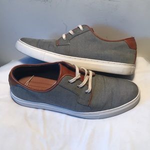 Tommy Hilfiger, size 9.5